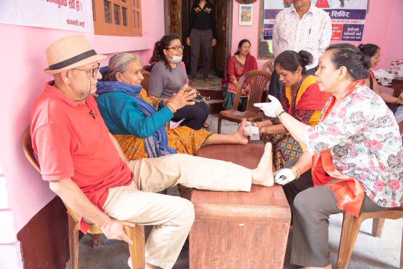 ‘बुबा-आमाको स्मृतिमा निःशुल्क स्वास्थ्य शिविर’