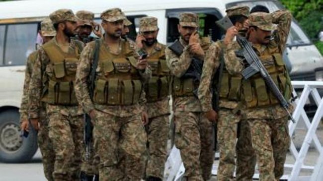 कश्मीर मामिला : भारतीय सीमातर्फ बढ्दै पाकिस्तानी सेना