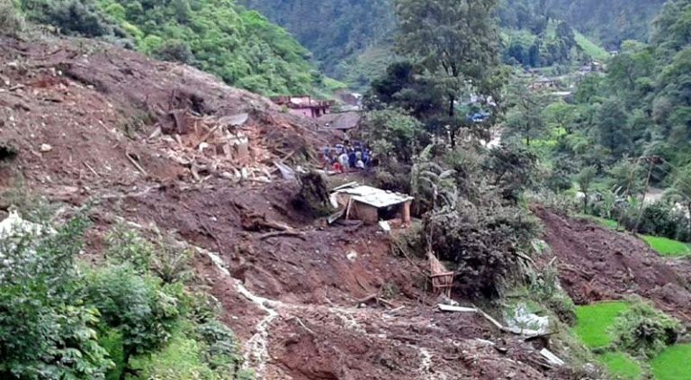 बागलुङमा पहिरोमा परी तीनको मृत्यु, सात जना घाइते