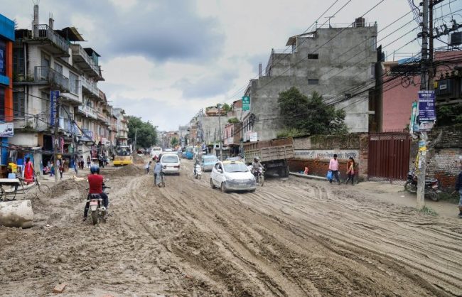 चावहिल-साँखुखण्डको सडक स्तरोन्नति गर्न साँखुवासीको माग