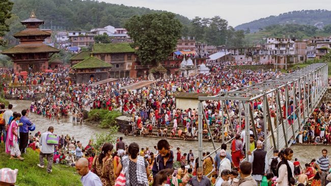 आज कुशे औँशी :गोकर्णेश्वरमा बिहानैदेखि भक्तजनको घुइँचो