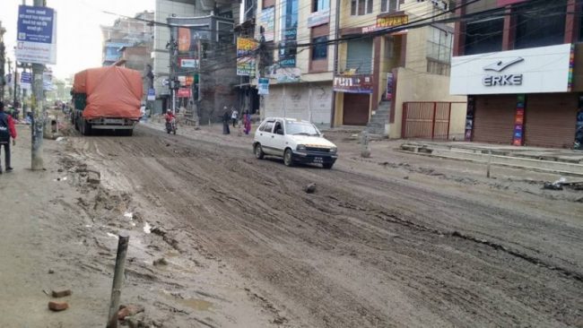 चाबहिल-जोरपाटी-साँखु सडकमा पाइलैपिच्छे समस्या