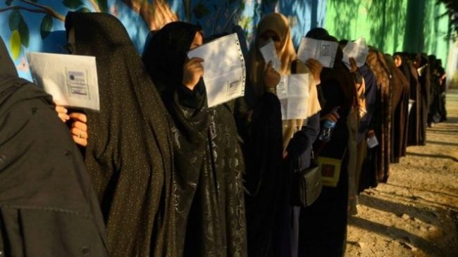 कडा सुरक्षाकाबीच अफगानिस्तानमा मतदान सम्पन्न