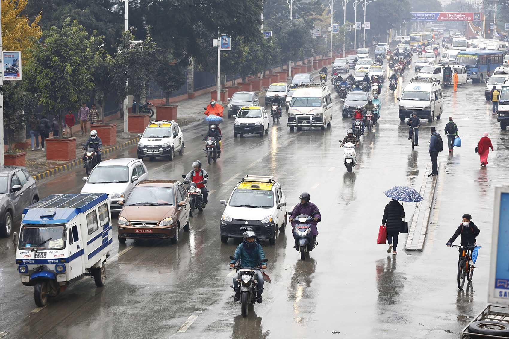 आज र भोलि भारी वर्षा र हिमपातको सम्भावना