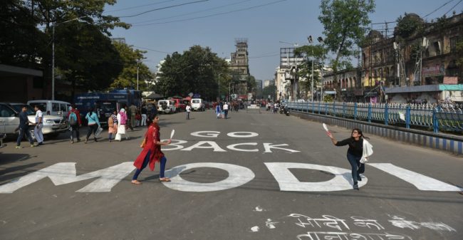 कोलकाताका सडकमा ‘गो ब्याक मोदी’