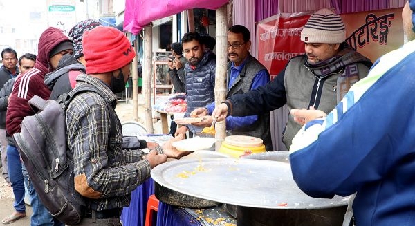 १० रुपैयाँमा पेटभरि बासमती चामलको भात खुवाउने अभियान