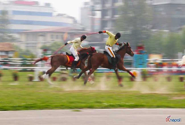 घोडेजात्रामा विशिष्ट व्यक्ति र पाहुना नहुने