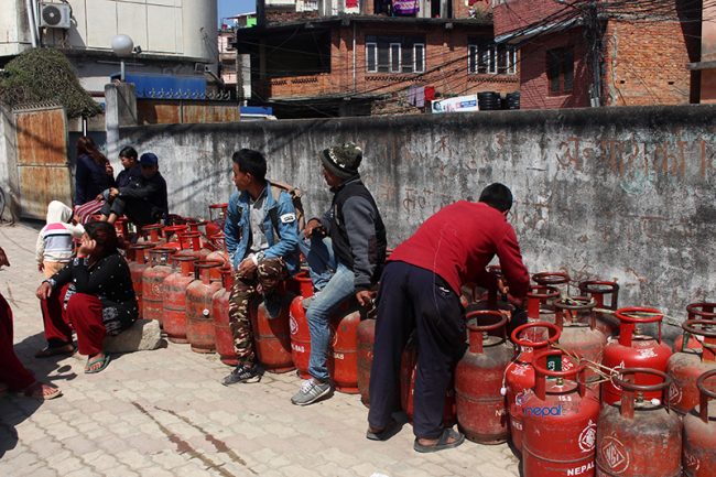 ग्यास आयातको परिमाण बढाइयो, एक सातामा सहज हुने