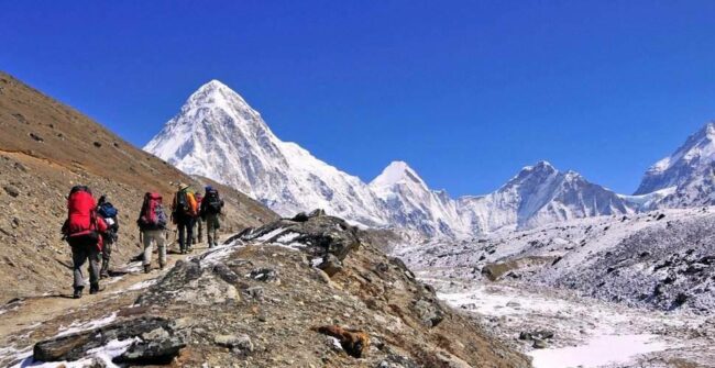 विभिन्न ठाउँमा काेराेना फैलिँदै गएपछि मनाङ प्रवेशमा रोक