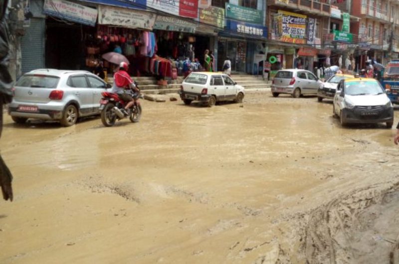 राजधानीमै सुध्रिएनन् स्थानीय तहका केन्द्रका सडक