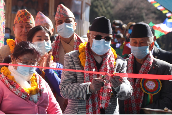 प्रधानमन्त्री ओलीद्वारा सामुदायिक स्वास्थ्य एकाइ भवनको उद्घाटन