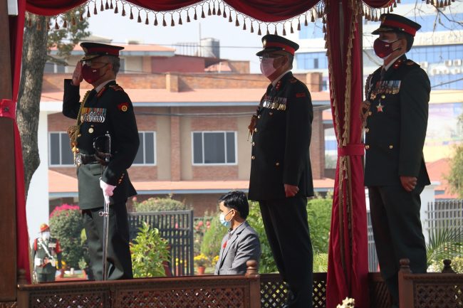 प्रधानसेनापति थापा र सेनाअध्यक्ष नरवणेबीच द्विपक्षीय वार्ता शुरु