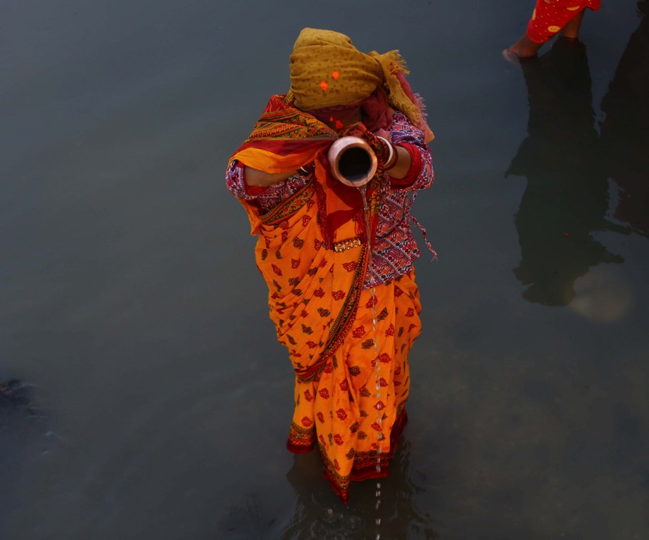 उदाउँदो सूर्यलाई अर्घ्य दिई छठ पर्व सम्पन्न