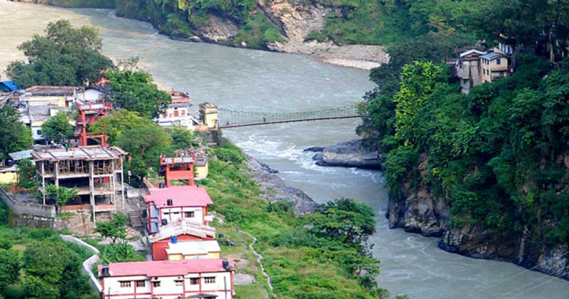 झुलाघाट नाकामा आवतजावतमा खुकुलो