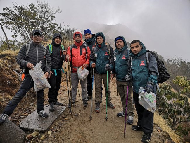 पदमार्ग सरसफाइमा जुटे व्यवसायी