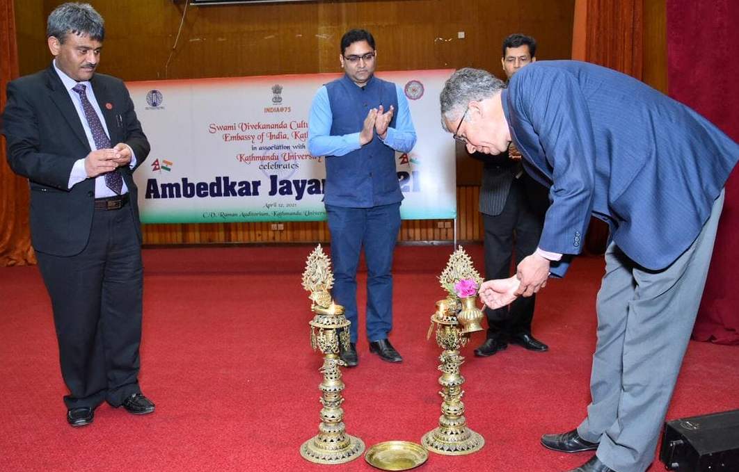 भारतीय दूतावास तथा काठमाडौं विश्वविद्यालयले मनाए अम्बेडकर जयन्ती