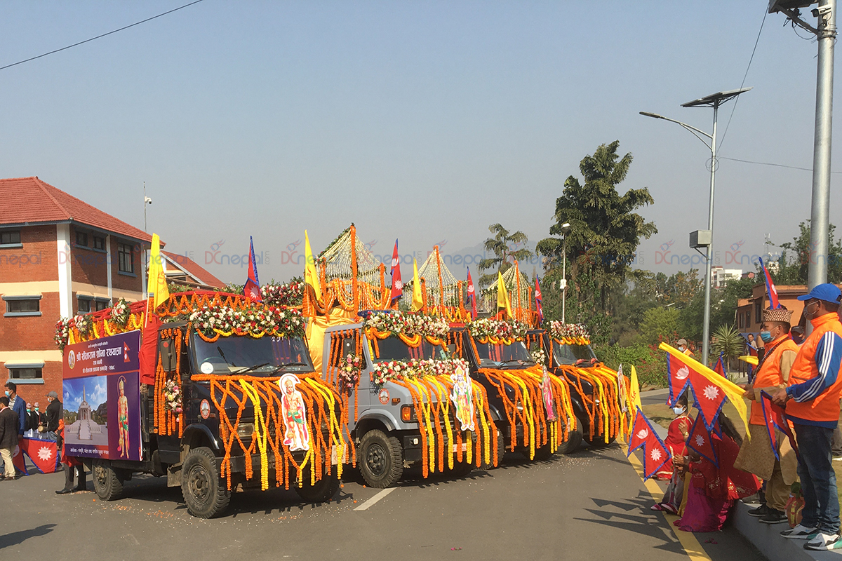 राम सीताको मूर्तिसहितको शोभायात्रालाई देवघाटमा स्वागत