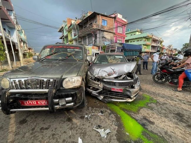 पत्रकार महासंघका अध्यक्ष पोखरेल सवार गाडी दुर्घटनामा