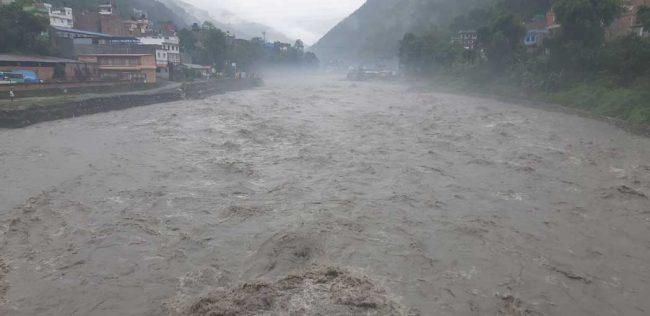 कालीगण्डकी उर्लिएपछि पर्वतको सेतीवेणीबजार डुबानमा