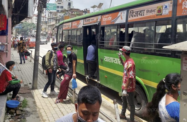 सार्वजनिक यातायातमा राजधानीमै मनपरी भाडा, अनुगमन सुस्त