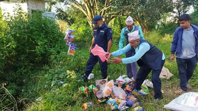 सन्धिखर्क बजारमा चरम बेतिथी : बोतलमा पेट्रोल बिक्री, किराना पसलमा मदिरा