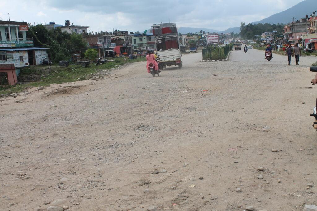 घोराही-तुलसीपुर फोरलेन सडक निर्माण कार्यको भाका सरेको सर्‍यै