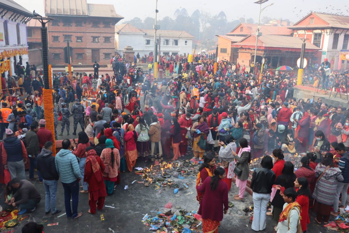 पशुपतिनाथमा भक्तजन र साधुसन्तको भिडभाड (फोटोफिचर)