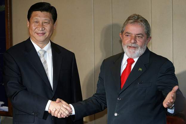 सी जिनपिङ र ब्राजिलका राष्ट्रपति लुला दा सिल्भाबीच भेटवार्ता, २० वटा सम्झौतामा हस्ताक्षर