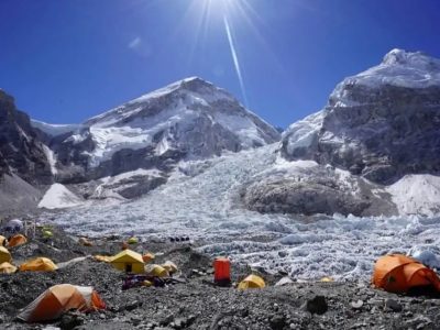 हिमाल आरोहण गर्न ७० देशबाट आठ सय ७० आरोही