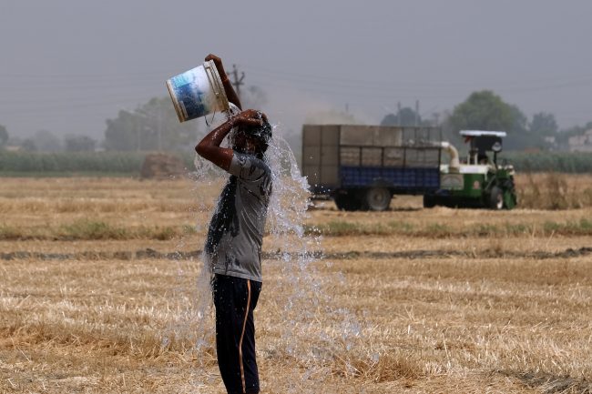 भारतमा अत्यधिक गर्मीका कारण करिब १०० जनाको मृत्यु