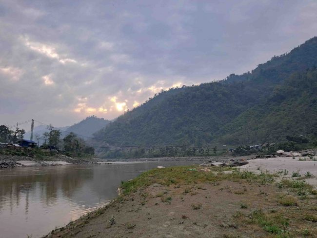 म्याद सकिन लाग्दा बंशिलाघाटमा पुलको जग बनाउन सुरु