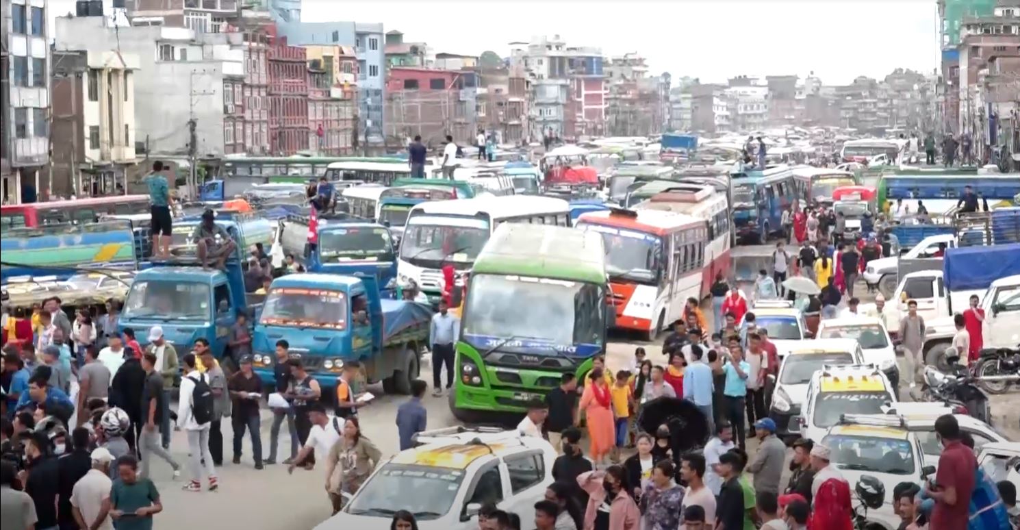 यातायात व्यवसायी तथा चालकहरुको प्रदर्शन, यस्ता छन् मागहरु