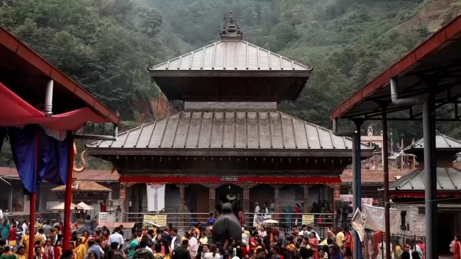 साउने दोस्रो सोमबार डोलेश्वर महादेव मन्दिरमा दर्शनार्थीको घुइँचो (भिडियोसहित)