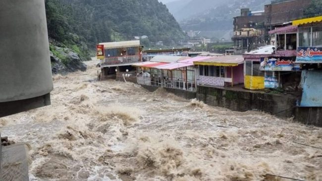 पाकिस्तानमा भारी वर्षाका कारण ७६ जनाको मृत्यु, पञ्जाबमा ३० वर्षको रेकर्ड तोडियो