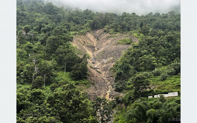 कालीगण्डकी करिडोर पुनःअवरुद्ध, जैमिनी, बलेवा र बरेङ क्षेत्रका सवारीसाधन ठप्प