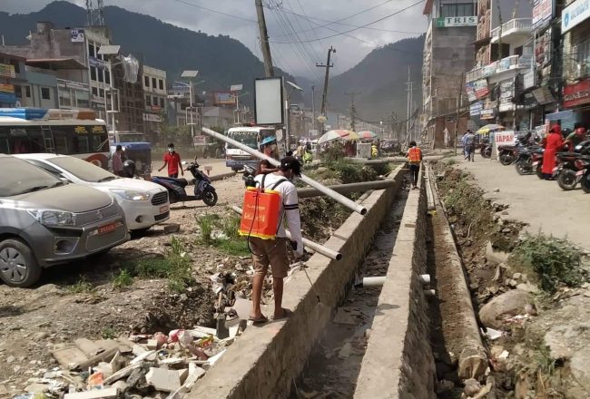 बुटवलमा डेङ्गु नियन्त्रणका लागि खोज र नष्ट अभियान