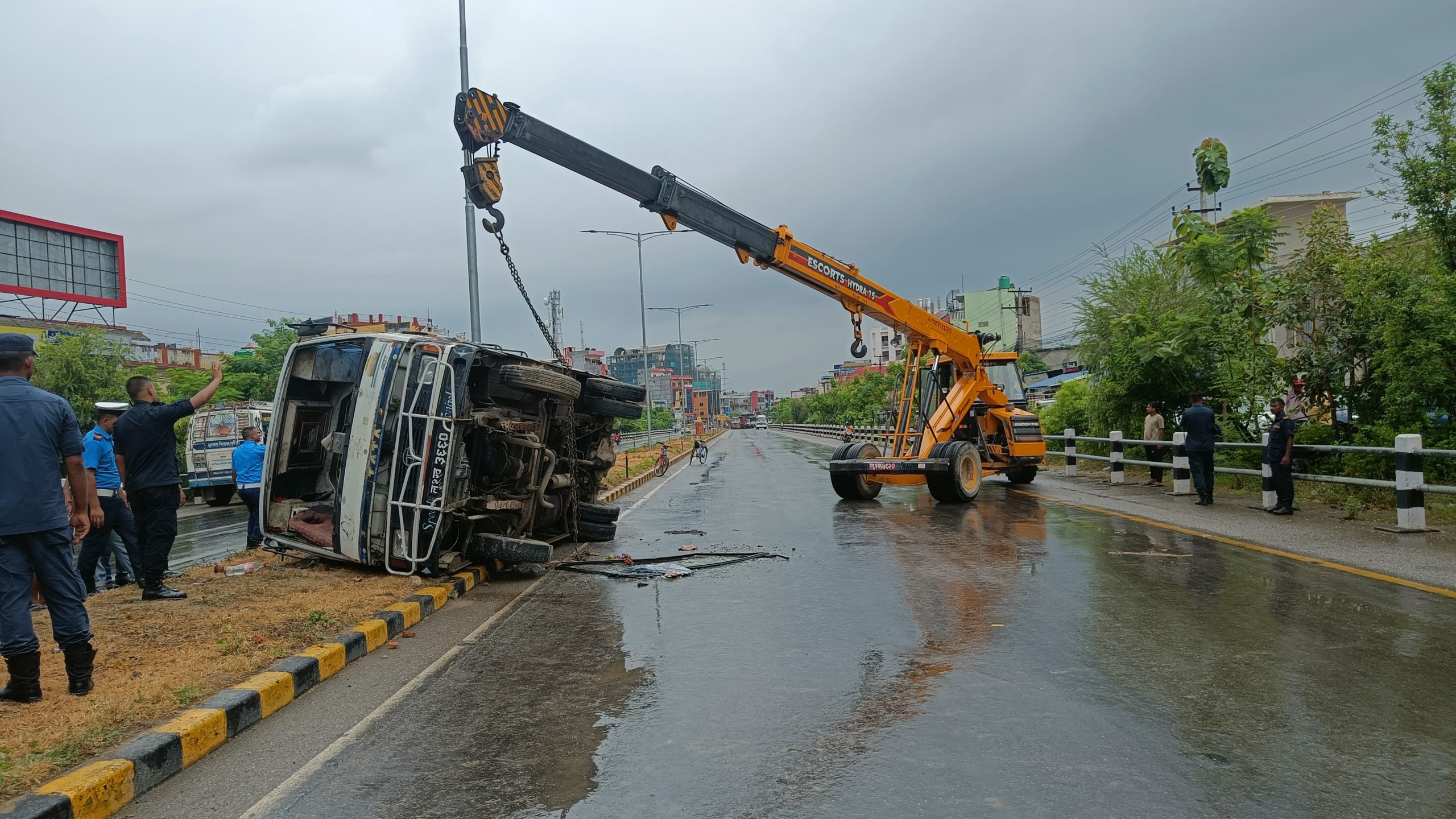 रुपन्देहीमा दुर्घटना घट्यो, ट्राफिक उल्लंघन गर्ने ६४ हजारलाई कारबाही