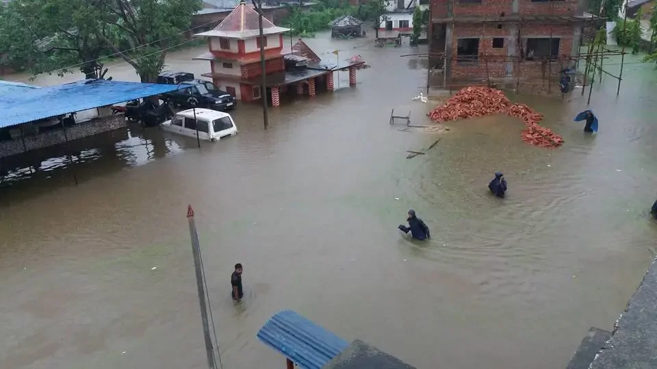 आधा घण्टाको वर्षाले जलेश्वर जलमग्न