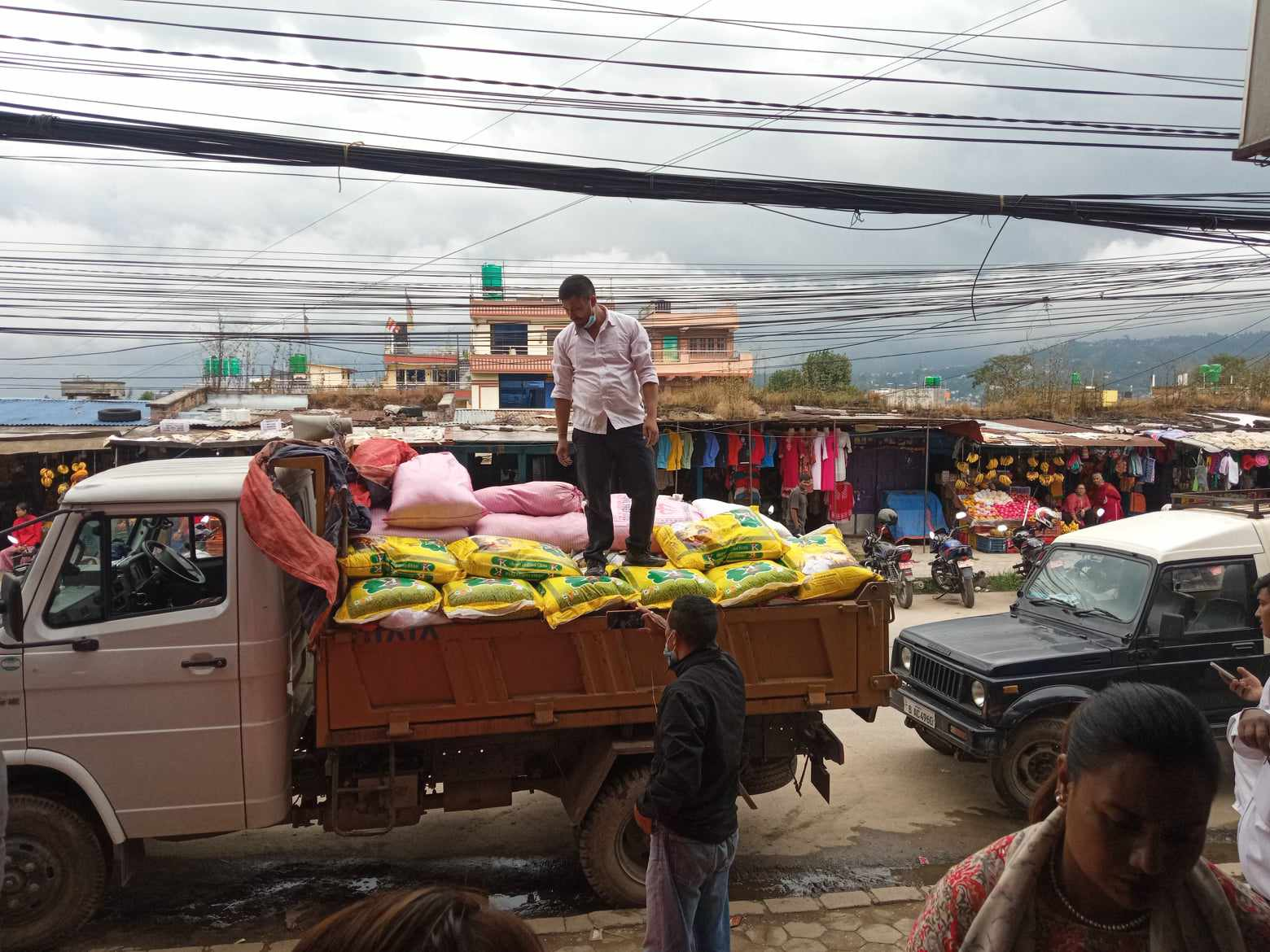 भक्तपुरमा म्याद नाघेका सामान नष्ट