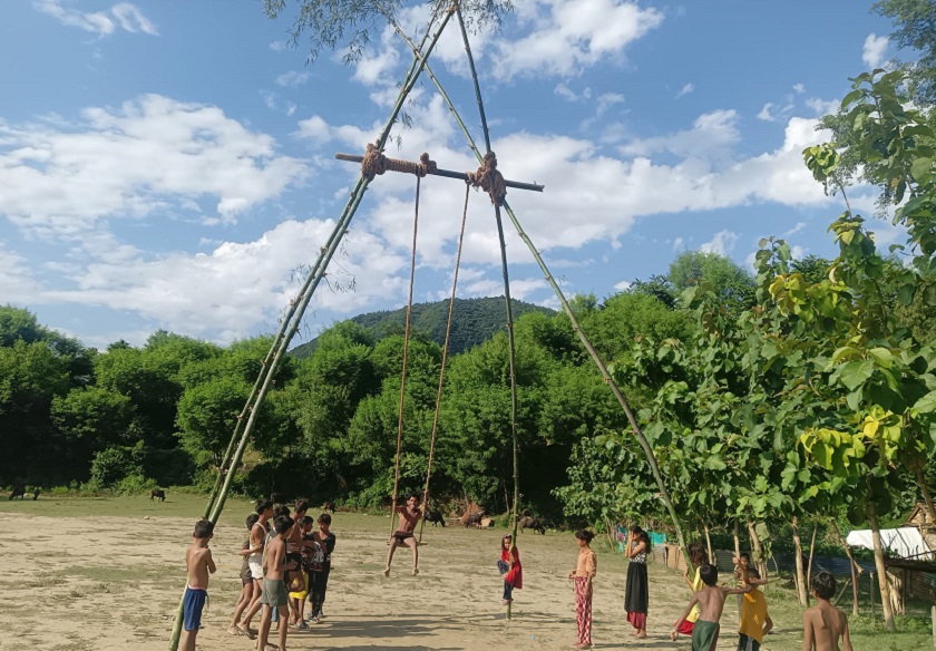 चाडपर्वको बेला गाउँमा नै रमाइलो