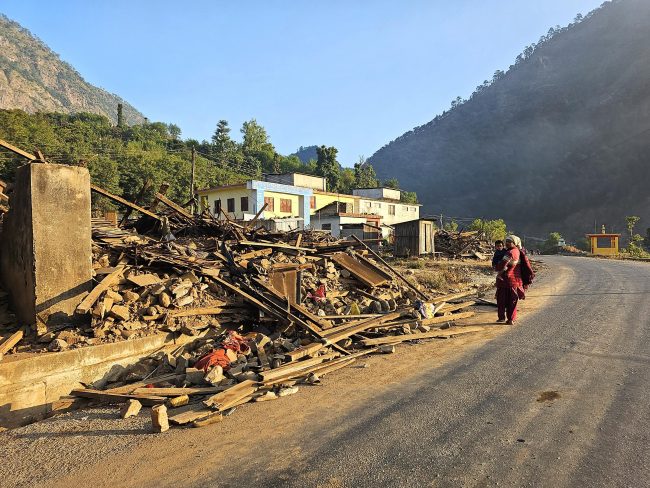 भूकम्पका घाइते र कुरुवालाई हवाई भाडा नलाग्ने