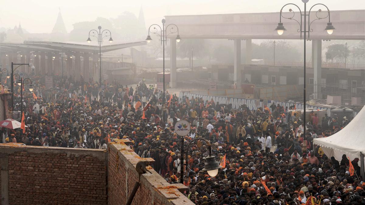 अयोध्याको राम मन्दिर सर्वसाधारणका लागि खुला, दर्शनका लागि भीड