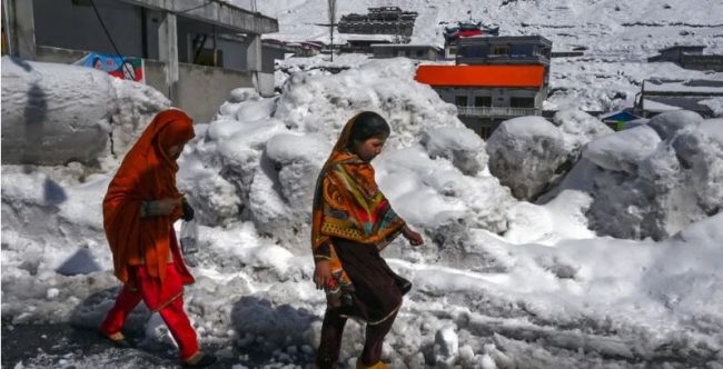 पाकिस्तानमा हिम पहिरो र हिमपातमा परी ३५ को मृत्यु