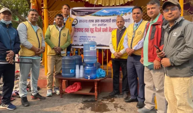 साझा फूलवारीद्वारा शुद्ध पिउने पानी वितरण