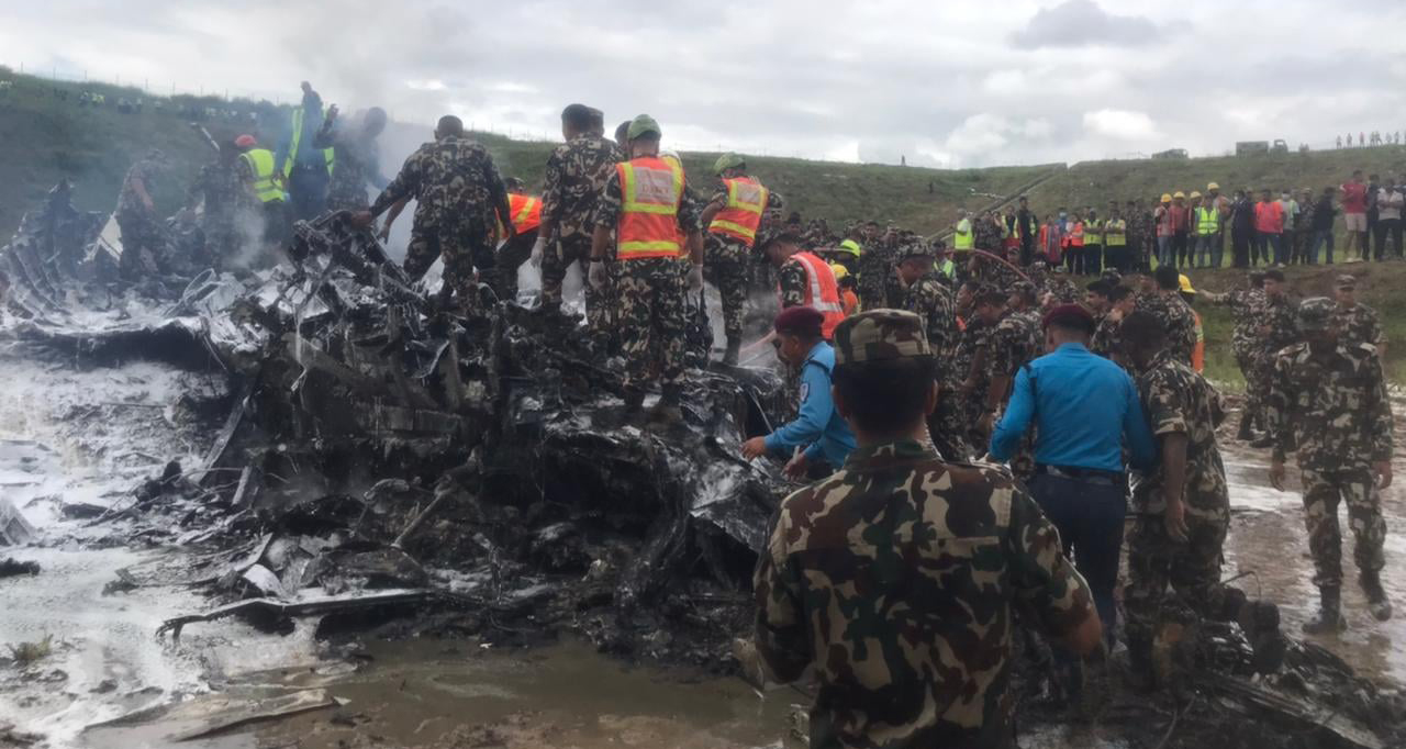 सौर्य एयरको विमान दुर्घटनाः पाइलटको जीवितै उद्धार, १८ जनाको निधन