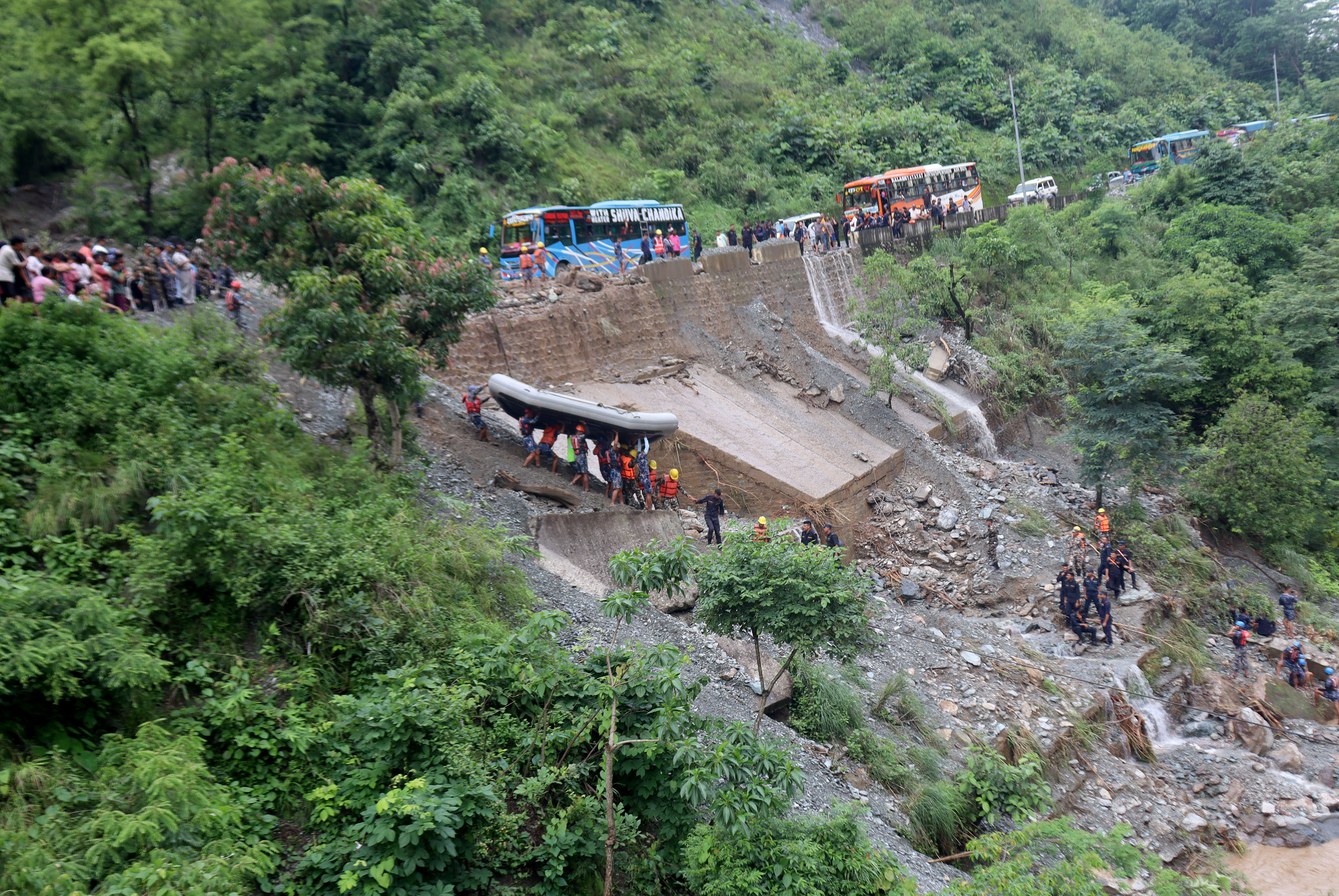 सिमलताल घटनाः बेपत्ता बसको खोजीका लागि बाहिरबाट विज्ञ ल्याइने