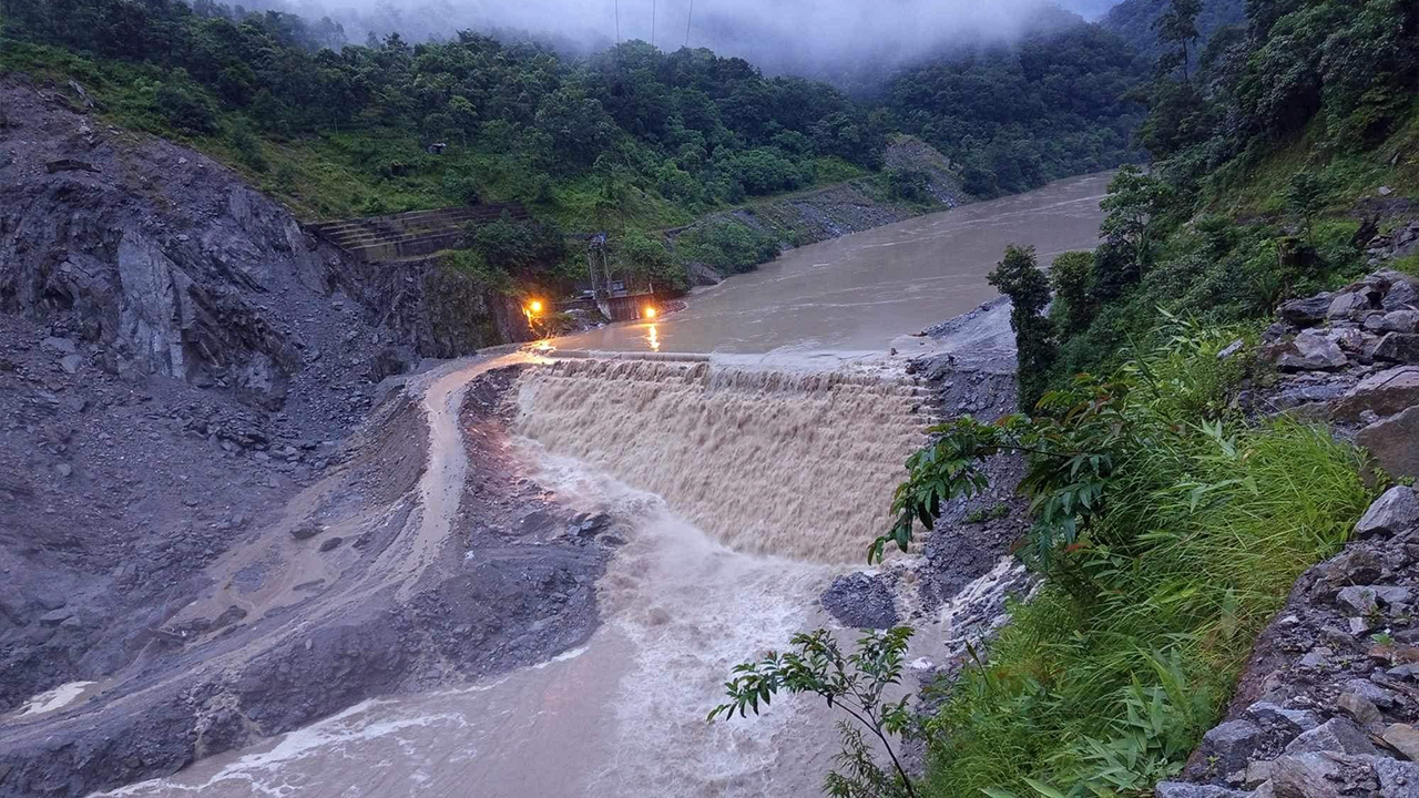 दूधकोसी र अरुणमा बाढीको सम्भावना, सतर्क रहन आग्रह