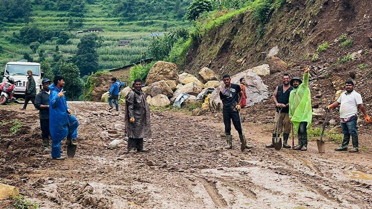 ढोरपाटन पुग्ने भक्तजनलाई सास्ती