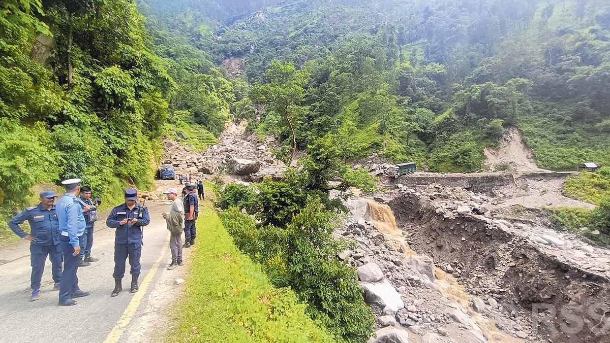 सधैं सास्ती कर्णाली राजमार्गको यात्रामा