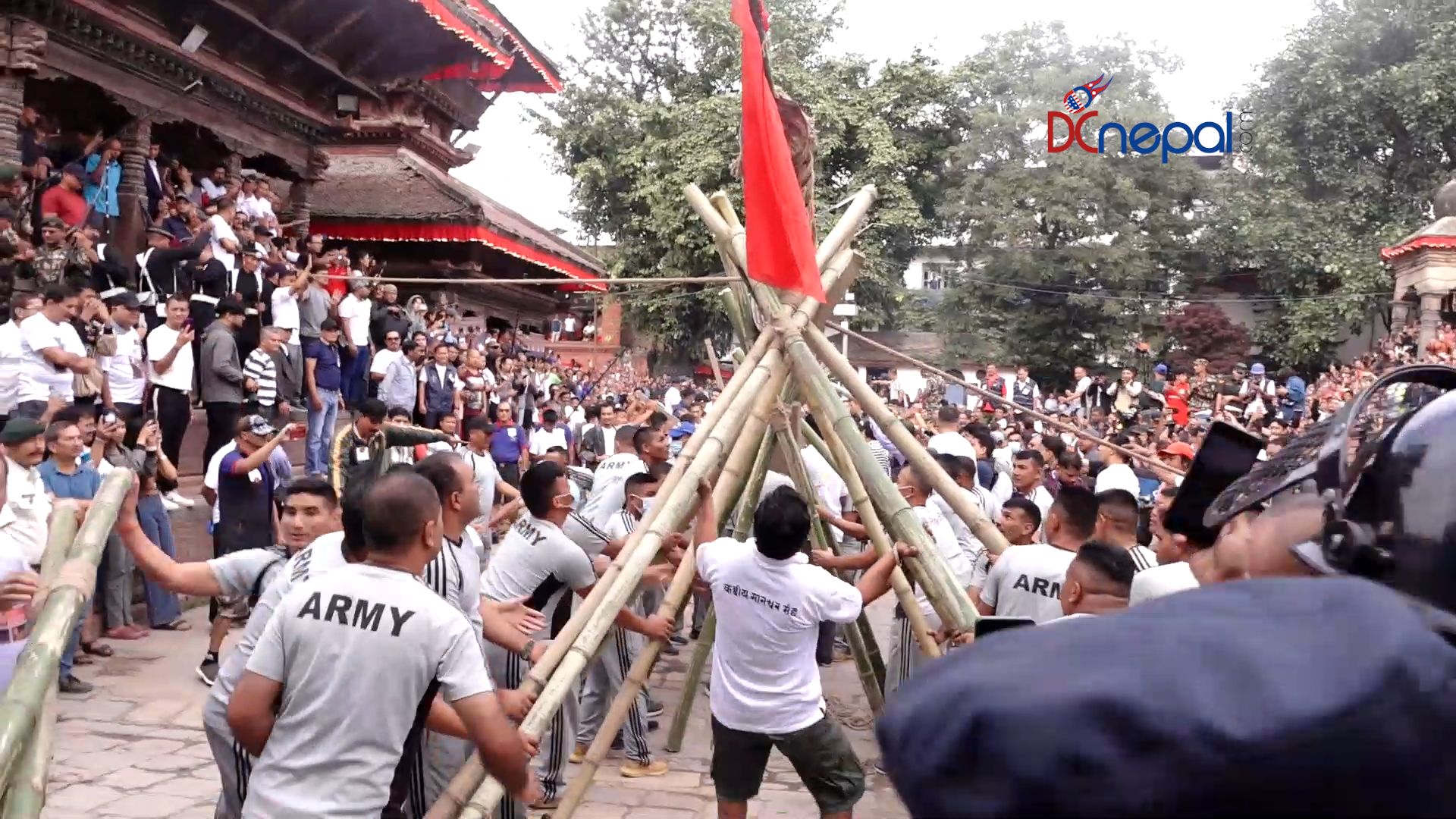 काठमाडौं इन्द्रजात्रा सुरू (तस्विरसहित)